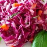 Салат из краснокочанной капусты с майонезом